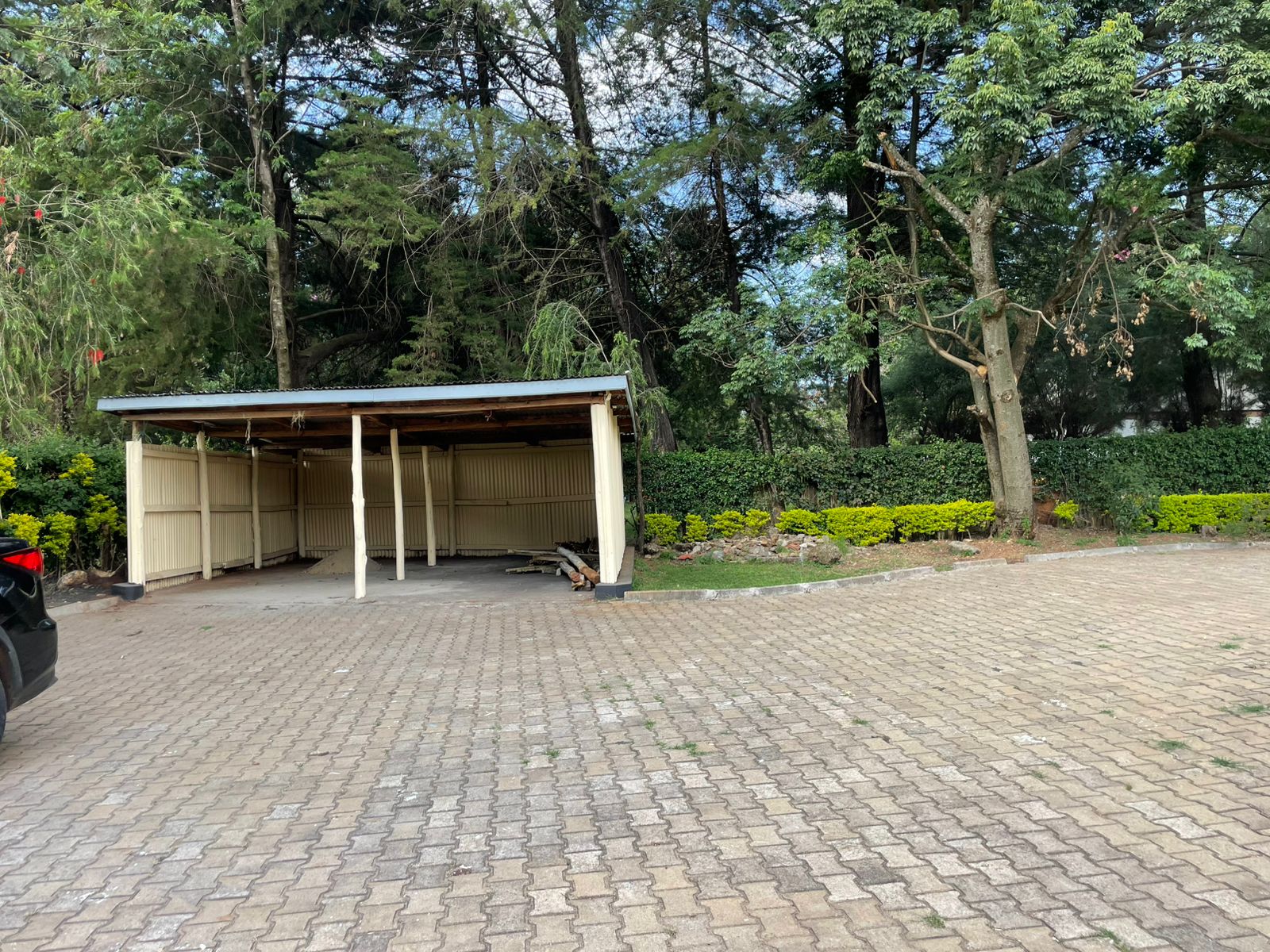 PROPERTY TO LET – POA PLACE JUNCTION