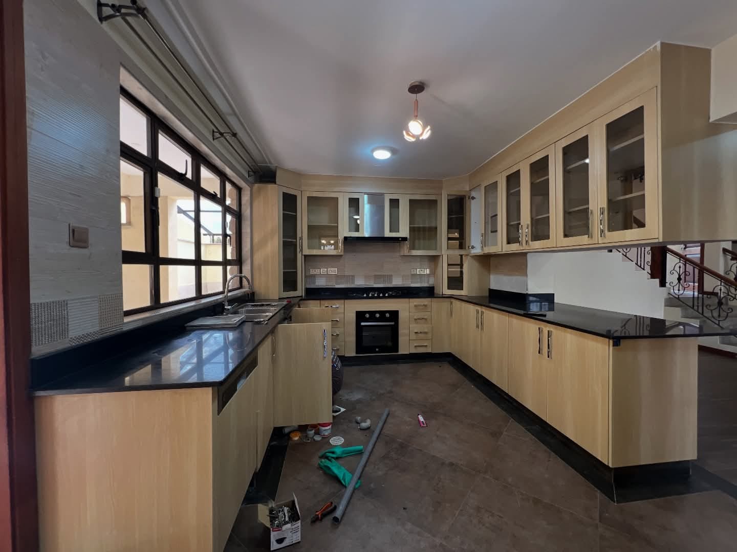 5 Bedroom Townhouse for Rent