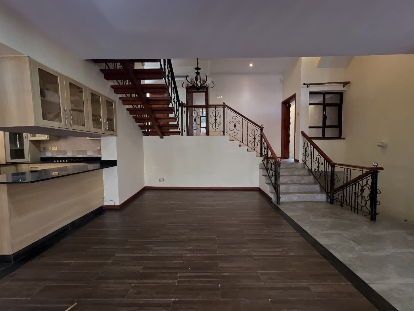 5 Bedroom Townhouse for Rent