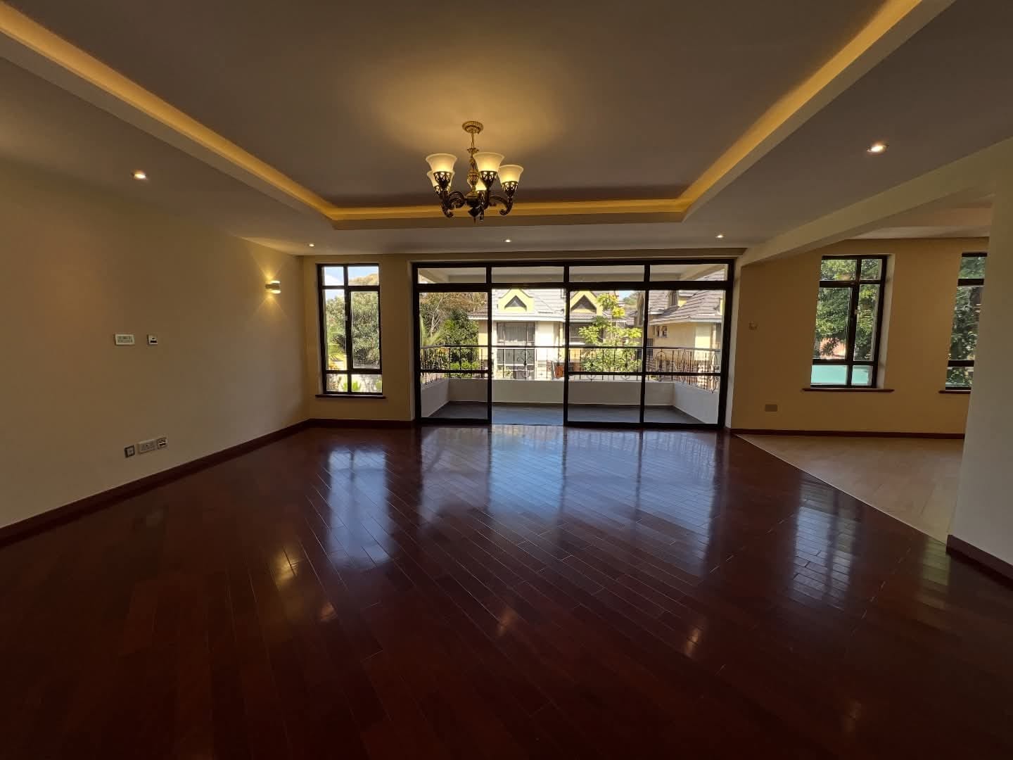 5 Bedroom Townhouse for Rent