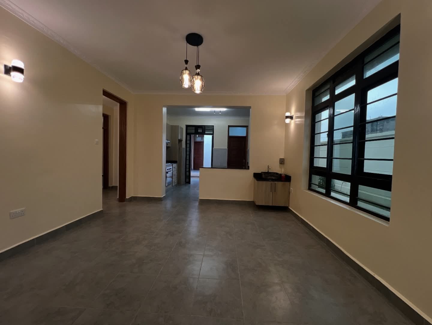 Modern 3-Bedroom Home + DSQ