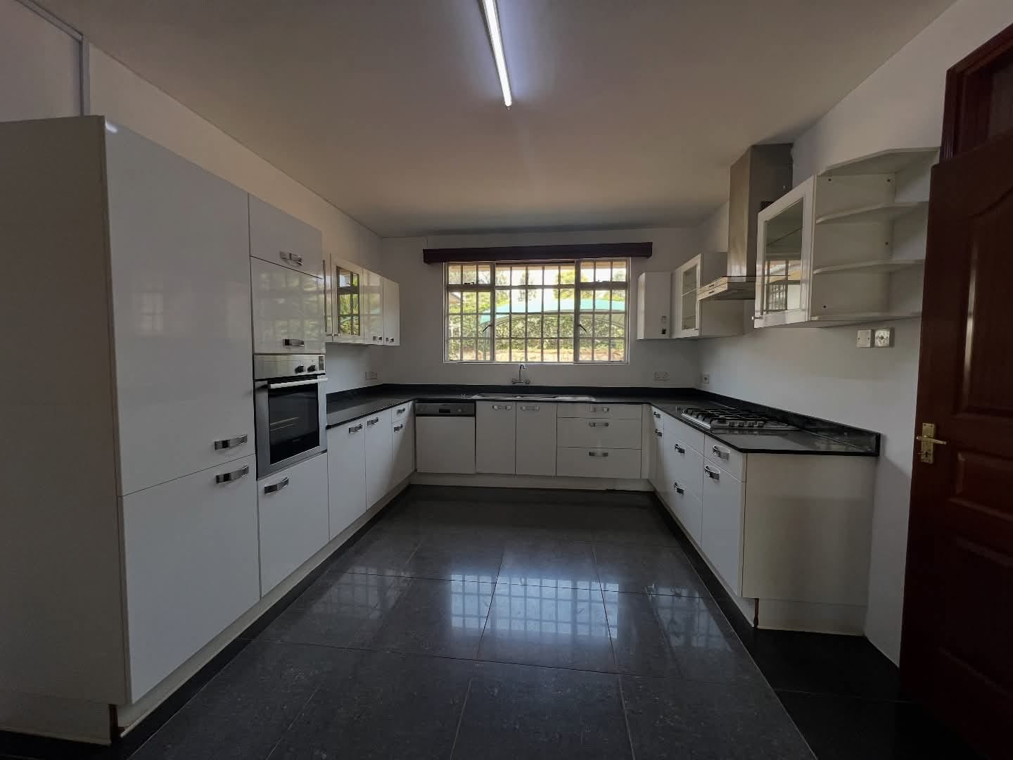 4-Bedroom Townhouse