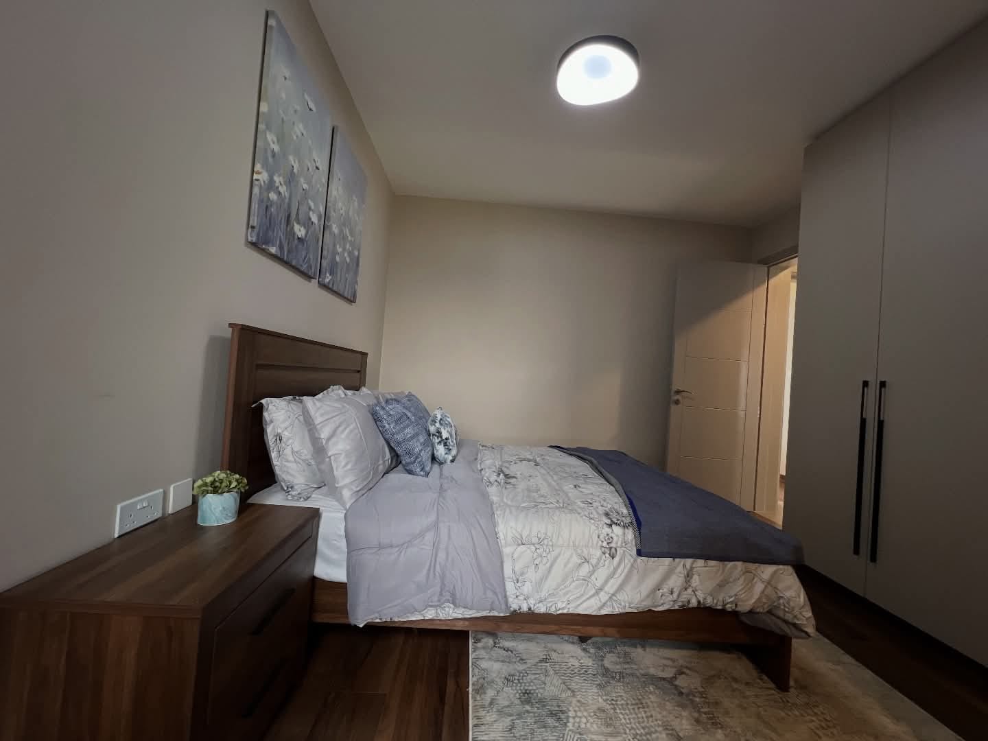 4-BEDROOM DUPLEX & TRIPLEX TOWNHOUSES